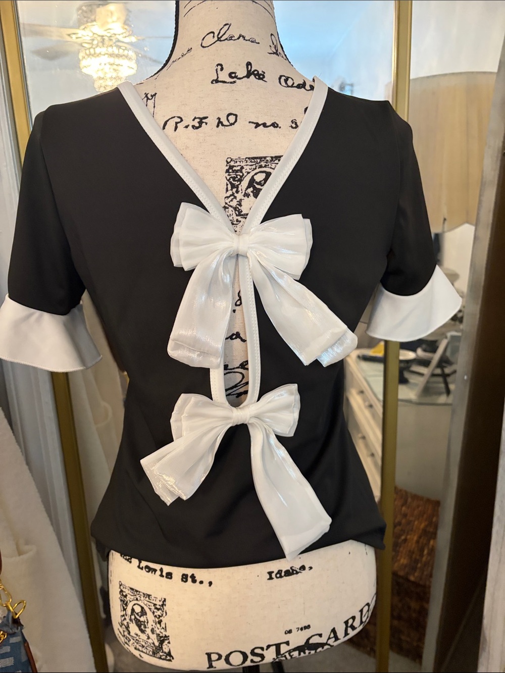 Black and White Bow-Back Women's Top - Picture 3 of 8